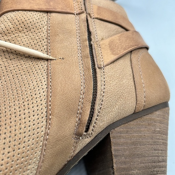 Dolce Vita Women’s 10 Side Zip Camel Perforated ankle bootie Coastal Cowgirl - Picture 12 of 12